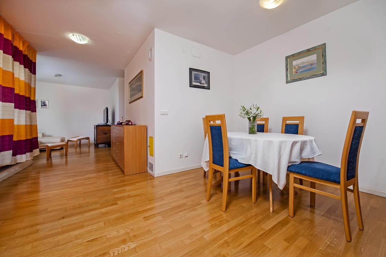 Apartment Campanile ロヴィニ エクステリア 写真